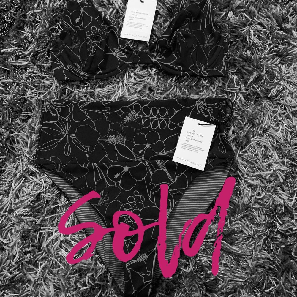 BNWT neon paradise set ❌❌sold via IG btq❌❌